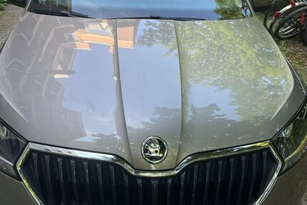 Skoda Fabia 27.100 km 14.500 &euro; Frankfurt am Main 60439