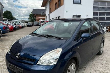 Toyota Corolla Verso 131.000 km 3.990 &euro; Frankfurt am Main 65933