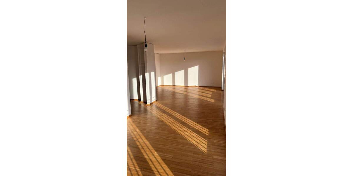 Zimmer Offenbach am Main Hafen - 3 Zimmer, 106 m&sup2;, 1.935&euro; | Angebot:25690790