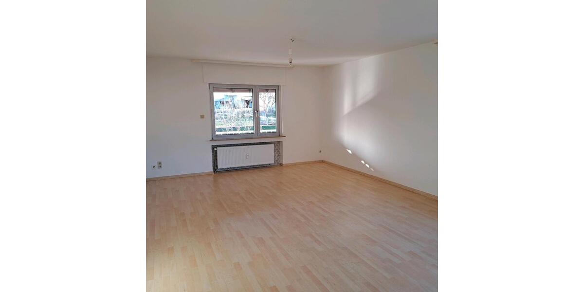 Etagenwohnung Gründau - 4 Zimmer, 118 m&sup2;, 1.150&euro; | Angebot:26014104