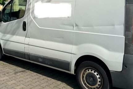Opel Vivaro 217.000 km 2.990 &euro; Eschborn 65760
