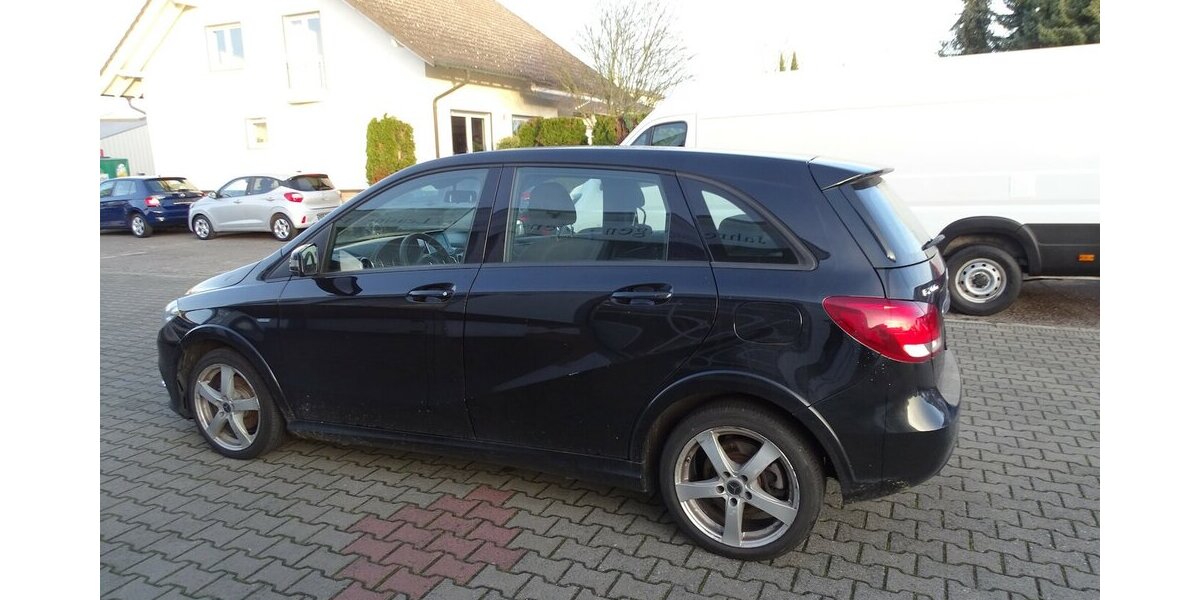 Mercedes-Benz B 200 c NGD / Benzin 253.675 km 5.690 &euro; Rodgau 63110