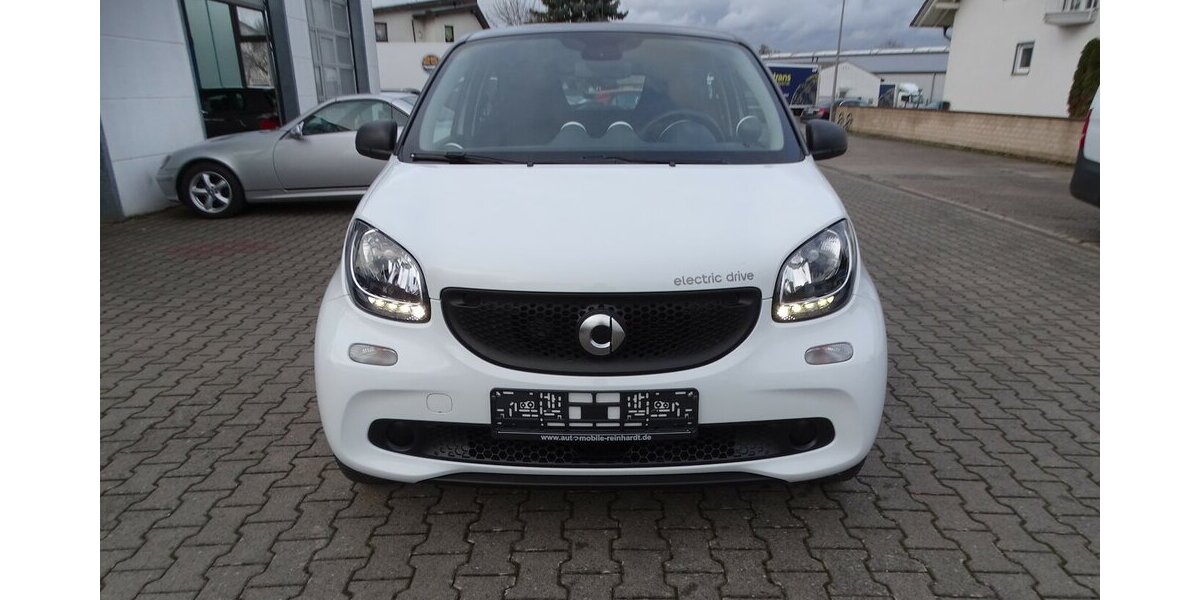 Smart ForFour electric drive EQ Klima, Tempomat, Sitzhei 80.600 km 6.890 &euro; Rodgau 63110