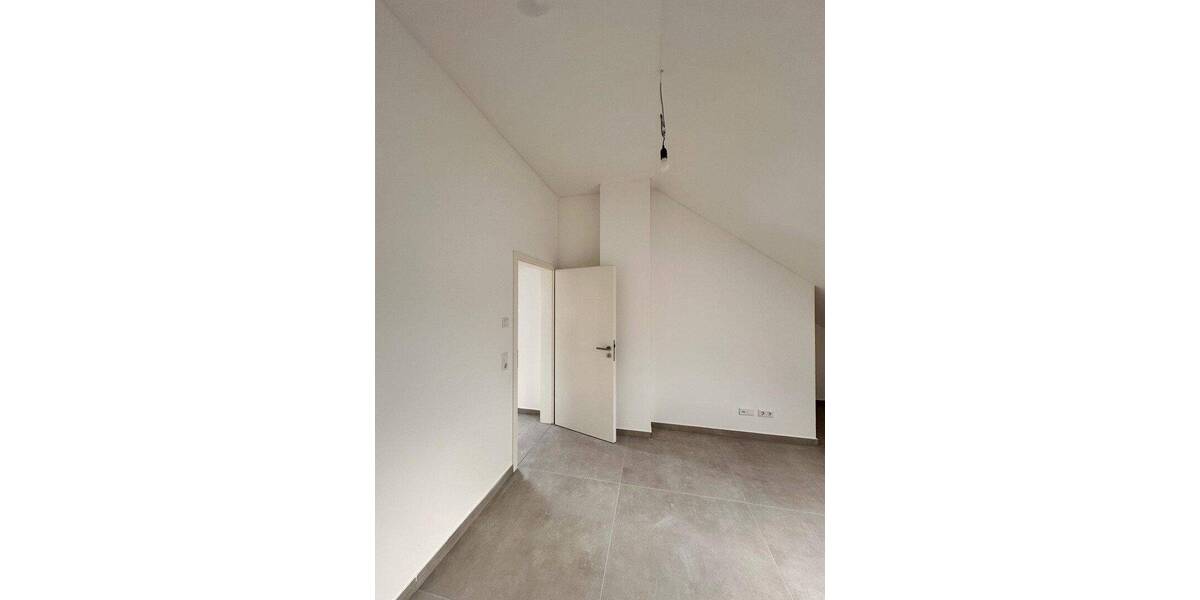 Etagenwohnung Maintal Dörnigheim - 4 Zimmer, 127 m&sup2;, 1.850&euro; | Angebot:26876194