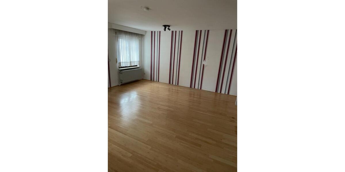 Einfamilienhaus Ortenberg - 7 Zimmer, 180 m&sup2;, 280.000&euro; | Angebot:25936656