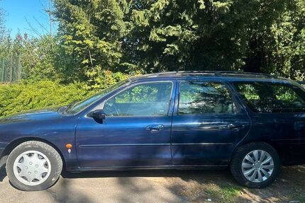 Ford Mondeo 69.000 km 3.300 &euro; friedrichsdorf 61381