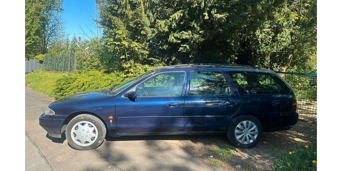 Ford Mondeo 69.000 km 3.300 &euro; friedrichsdorf 61381