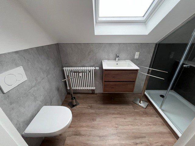 Dachgeschoßwohnung Frankfurt am Main Unterliederbach - 1.5 Zimmer, 27 m&sup2;, 800&euro; | Angebot:27630832