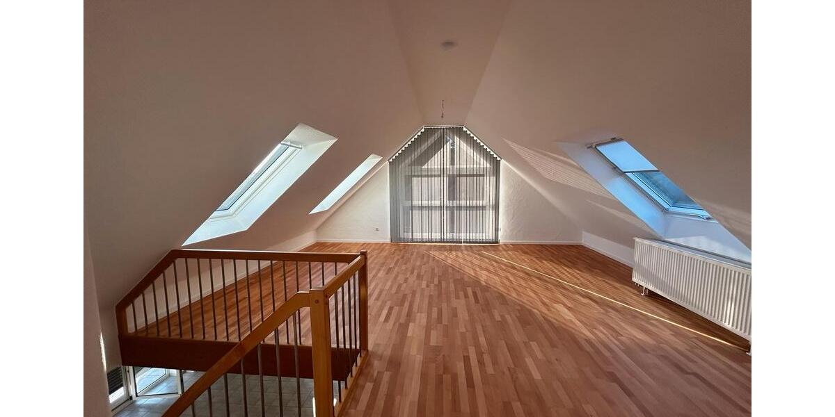 Maisonettenwohnung Hösbach - 3.5 Zimmer, 130 m&sup2;, 1.640&euro; | Angebot:25281057