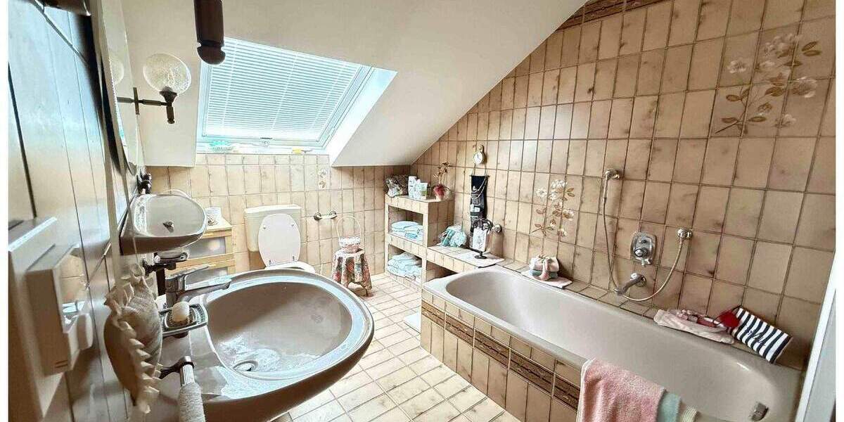 Mehrfamilienhaus, Wohnhaus Aschaffenburg Leider - 7 Zimmer, 296 m&sup2;, 1.450.000&euro; | Angebot:25681419