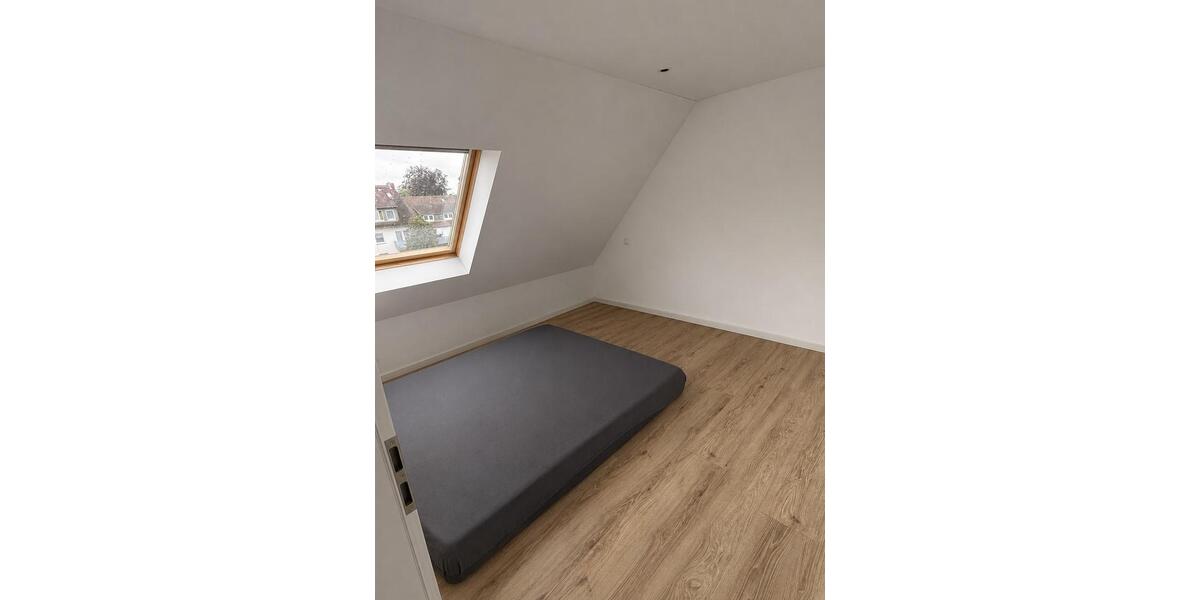 Dachgeschoßwohnung Hanau - 2 Zimmer, 45 m&sup2;, 880&euro; | Angebot:26477114