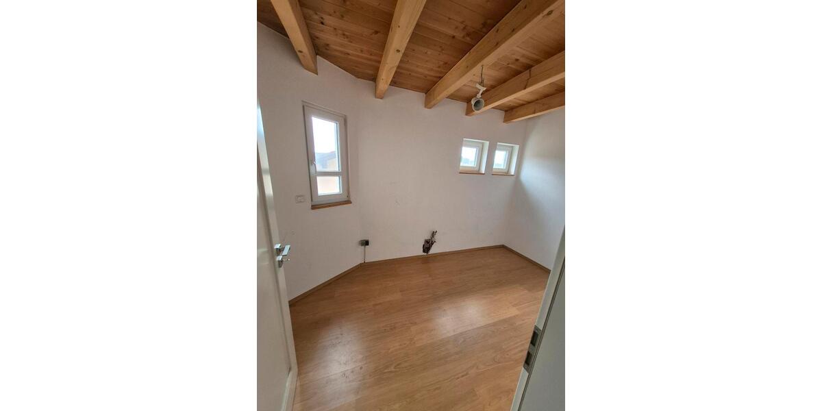 Etagenwohnung Biebergemünd - 3 Zimmer, 139 m&sup2;, 1.390&euro; | Angebot:25045915