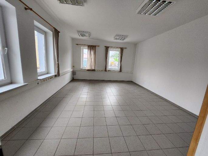 Gewerbeobjekt Kleinkahl Edelbach - 1.900&euro; | Angebot:25882052