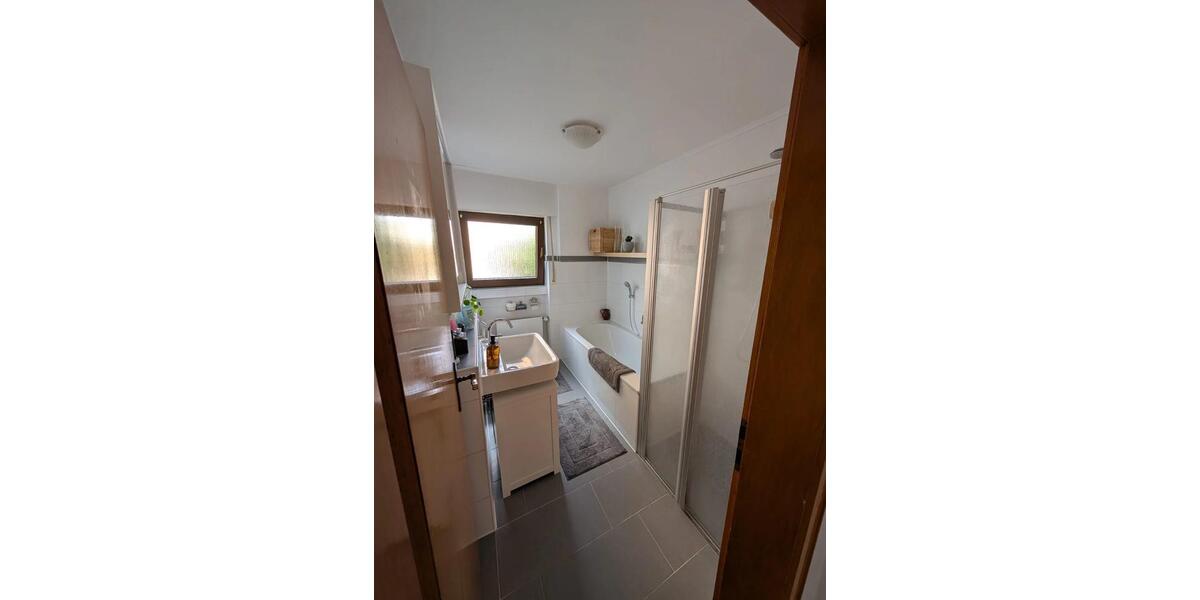 Erdgeschoßwohnung Bad Vilbel - 3 Zimmer, 94 m&sup2;, 1.300&euro; | Angebot:25900521