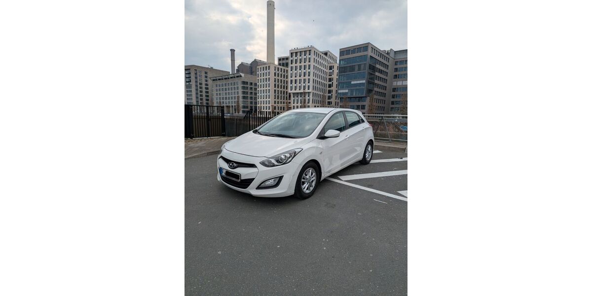 Hyundai i30 148.500 km 5.749 &euro; Frankfurt am Main 60327