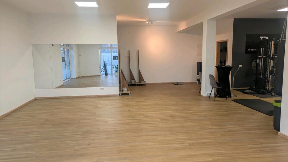 Gewerbeobjekt Aschaffenburg Damm - 30&euro; | Angebot:26356147