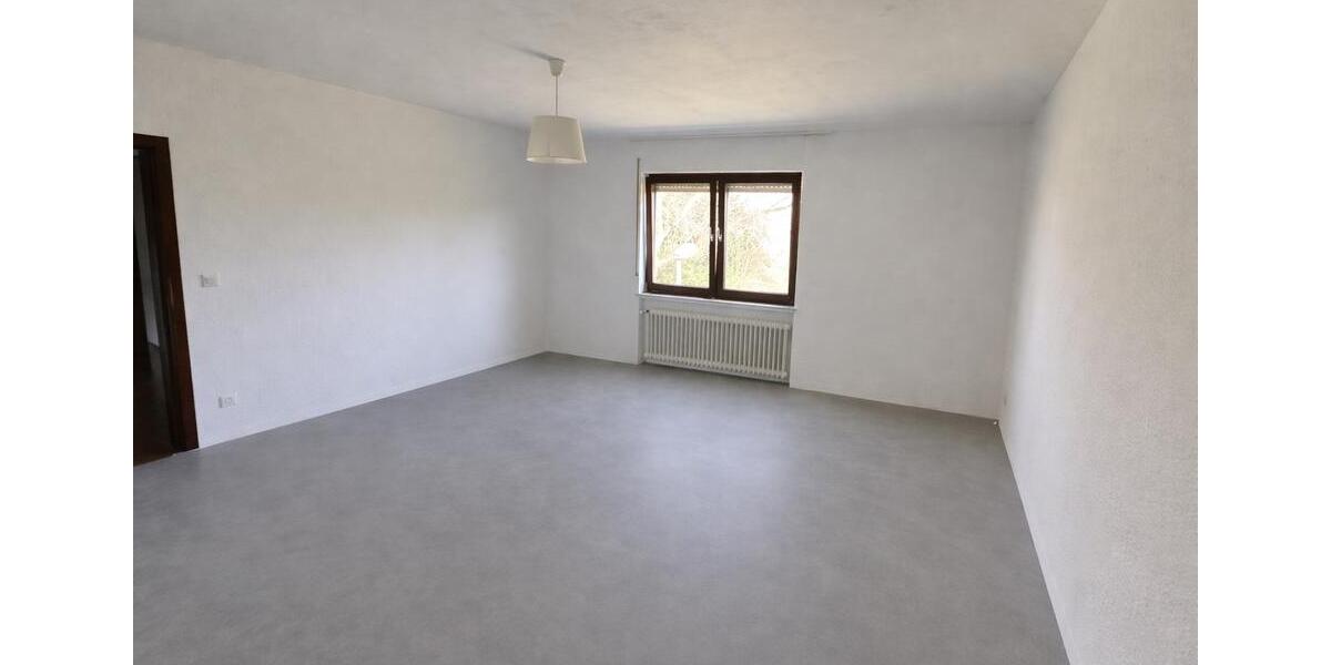 Etagenwohnung Frankfurt am Main Nord-Ost - 4 Zimmer, 105 m&sup2;, 1.800&euro; | Angebot:26041989