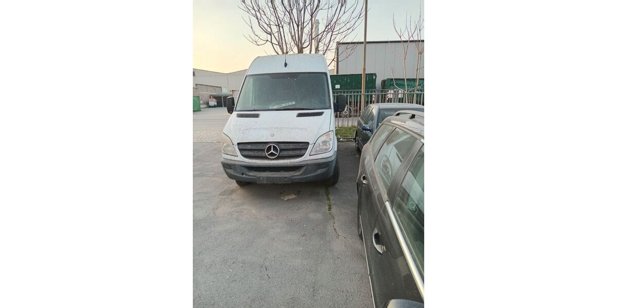 Mercedes-Benz Sprinter 340.000 km 3.200 &euro; Bergen Enkheim 60388