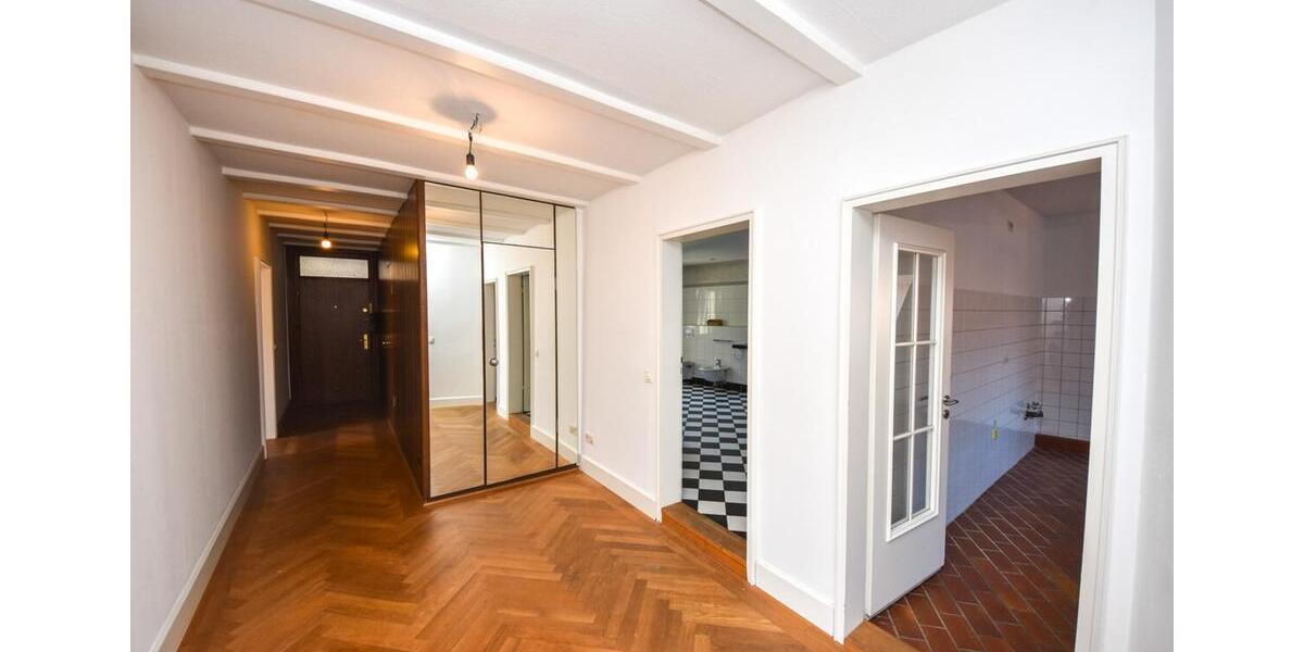 Dachgeschoßwohnung Aschaffenburg Österreicher Kolonie - 3.5 Zimmer, 105 m&sup2;, 1.080&euro; | Angebot:26536100