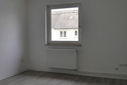 Wohnung Hanau Großauheim - 3 Zimmer, 61 m&sup2;, 679&euro; | Angebot:26030011