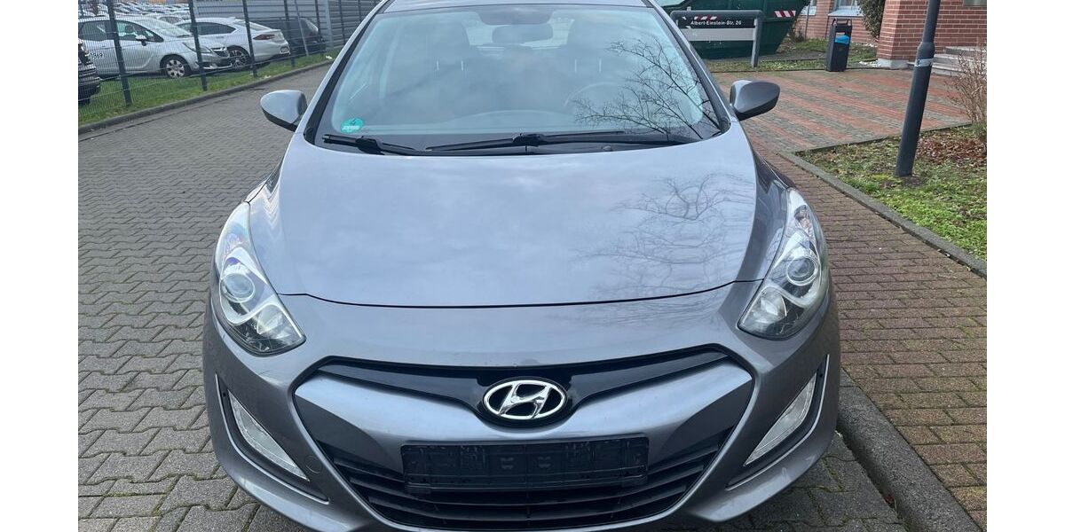 Hyundai i30 196.000 km 5.790 &euro; Dietzenbach 63128
