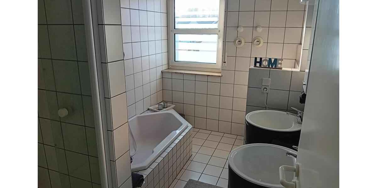 Dachgeschoßwohnung Großostheim - 3 Zimmer, 81 m&sup2;, 1.050&euro; | Angebot:25539722