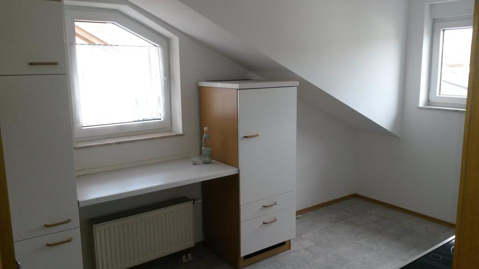 Dachgeschoßwohnung Gründau - 3 Zimmer, 98 m&sup2;, 800&euro; | Angebot:25830883