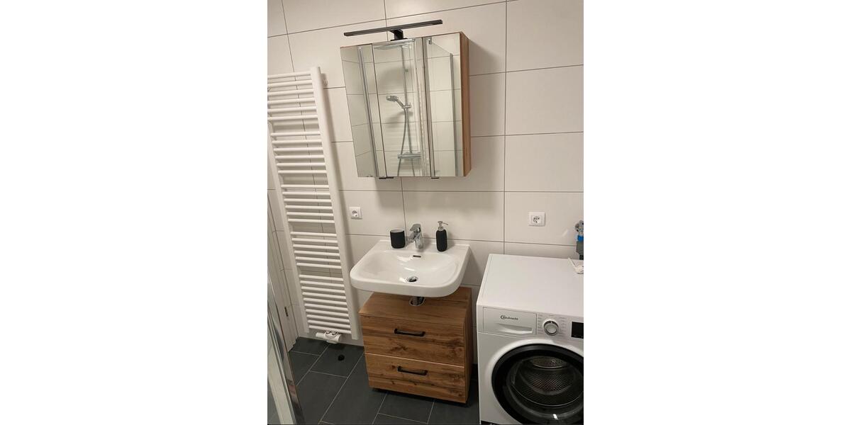 Dachgeschoßwohnung Aschaffenburg Damm - 2 Zimmer, 44 m&sup2;, 1.100&euro; | Angebot:26387111