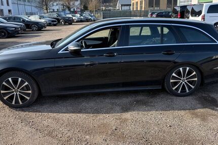 Mercedes-Benz E 300 220.000 km 17.999 &euro; Hanau 63457