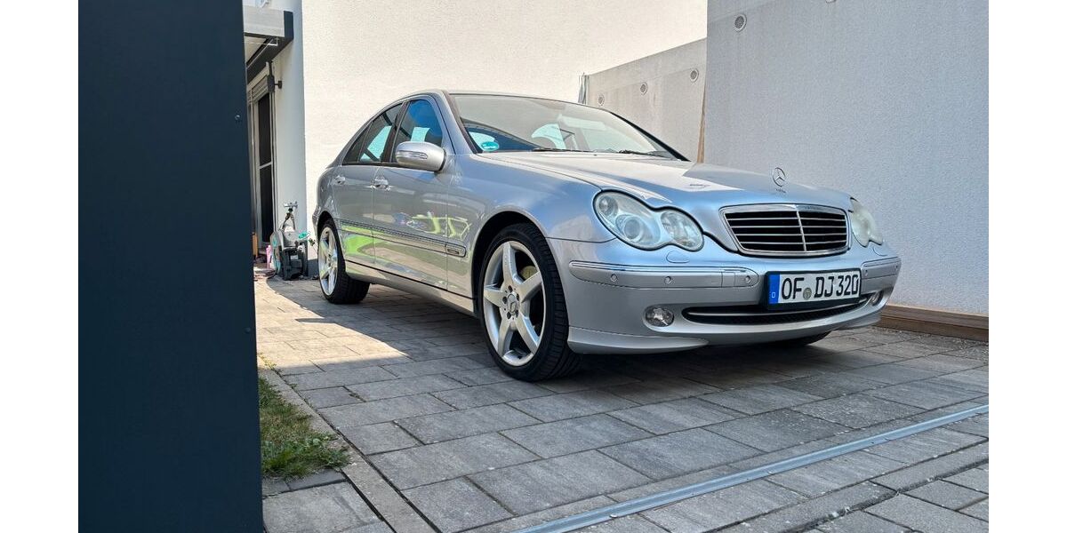 Mercedes-Benz C 320 288.000 km 3.800 &euro; Mainhausen 63533