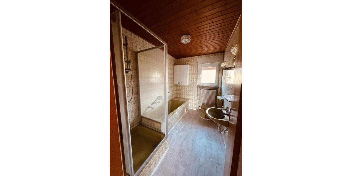 Einfamilienhaus Büdingen Diebach - 8 Zimmer, 178 m&sup2;, 409.000&euro; | Angebot:25751205