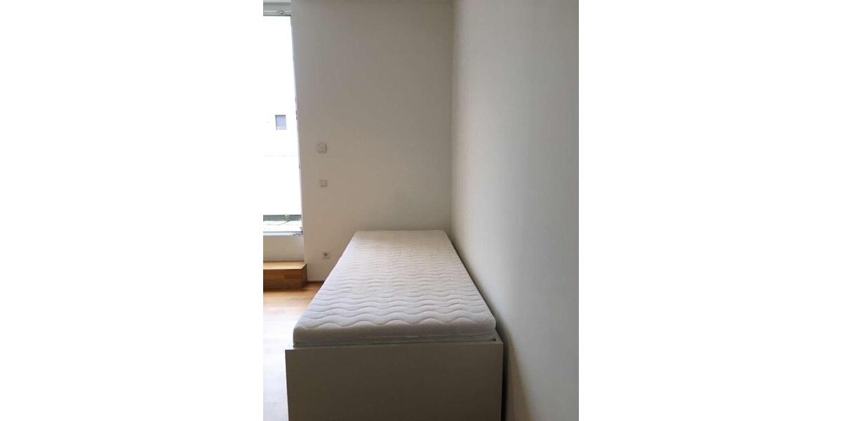 Etagenwohnung Frankfurt am Main Ostend - 1 Zimmer, 22 m&sup2;, 620&euro; | Angebot:25945220