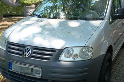 VW Caddy 176.000 km 2.900 &euro; Frankfurt am main 65931