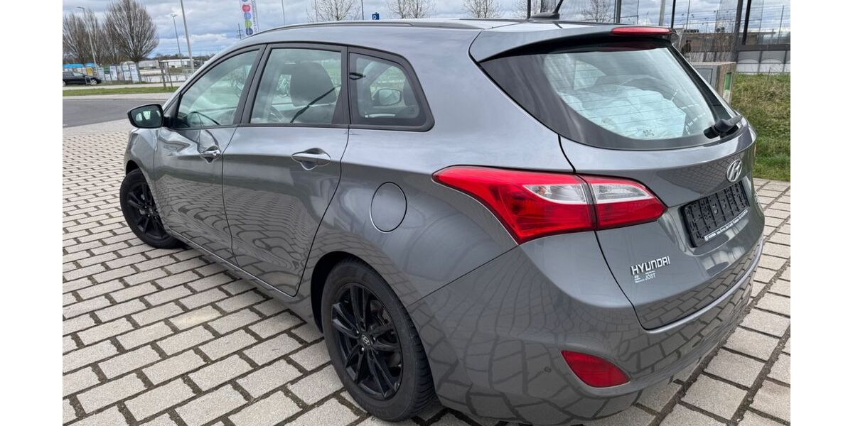 Hyundai i30 105.000 km 8.200 &euro; Friedrichsdorf bei Frankfurt Main 61381