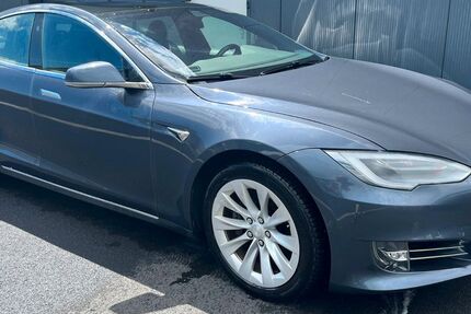 Tesla Model S 186.000 km 27.300 &euro; Kleinostheim 63801