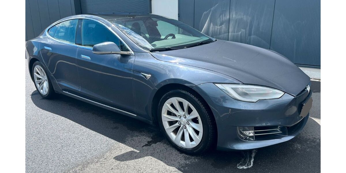 Tesla Model S 186.000 km 27.300 &euro; Kleinostheim 63801