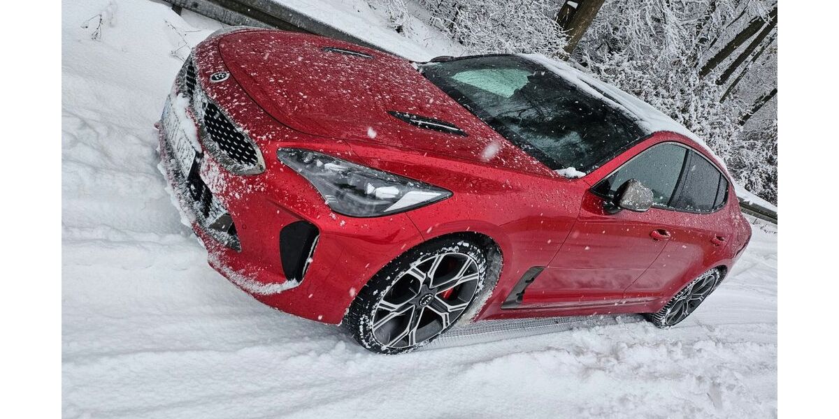 Kia Stinger 99.000 km 26.450 &euro; Erlensee 63526