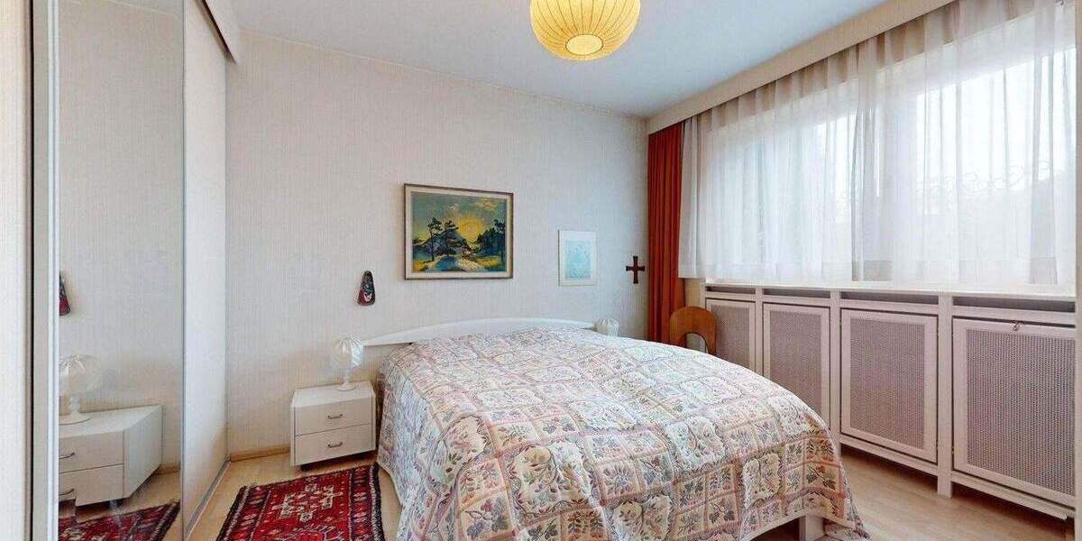 Mehrfamilienhaus, Wohnhaus Frankfurt am Main Eschersheim - 8 Zimmer, 254 m&sup2;, 770.000&euro; | Angebot:25663788