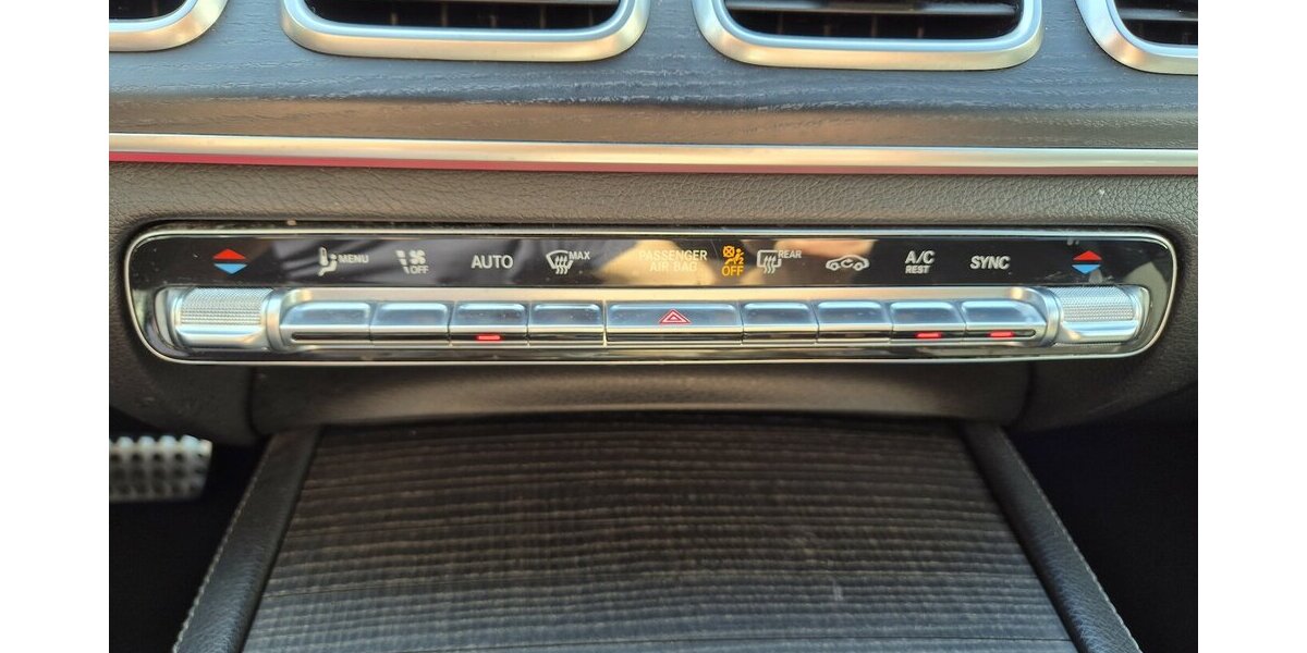 Mercedes-Benz GLE 400 d 4M AMG Line AHK Panorama Rückfahrkamera 83.401 km 57.890 &euro; Rodgau 63110