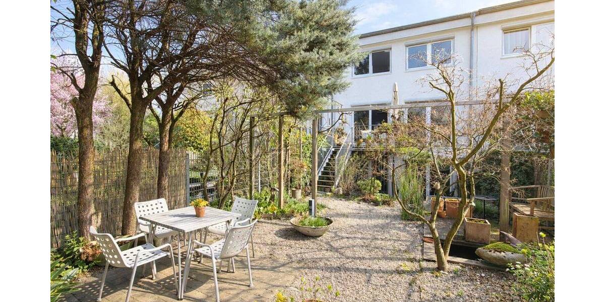 Reihenmittelhaus Frankfurt am Main Ginnheim - 4 Zimmer, 155 m&sup2;, 1.120.000&euro; | Angebot:25926993