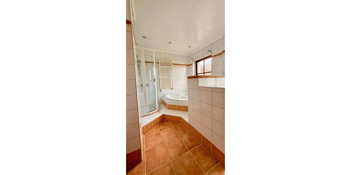 Etagenwohnung Krombach - 4.5 Zimmer, 150 m&sup2;, 1.310&euro; | Angebot:25945324