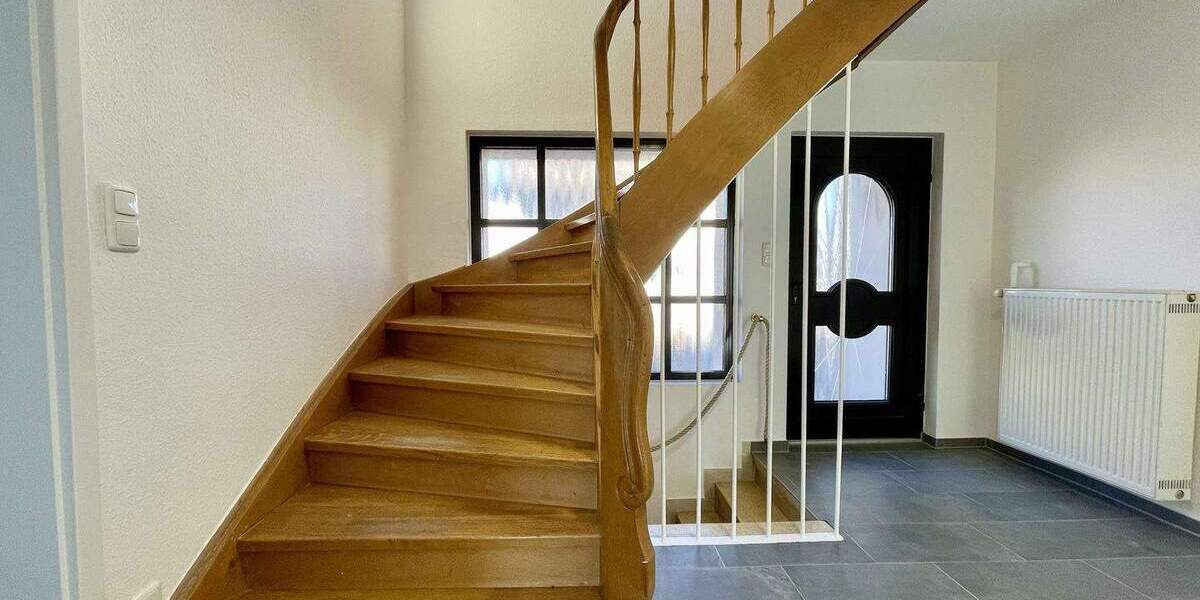 Einfamilienhaus Bad Homburg Ober-Erlenbach - 1 Zimmer, 322 m&sup2;, 3.400&euro; | Angebot:25691126