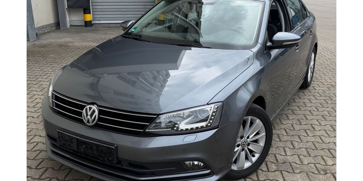 VW Jetta 238.000 km 8.333 &euro; Frankfurt am Main 65933