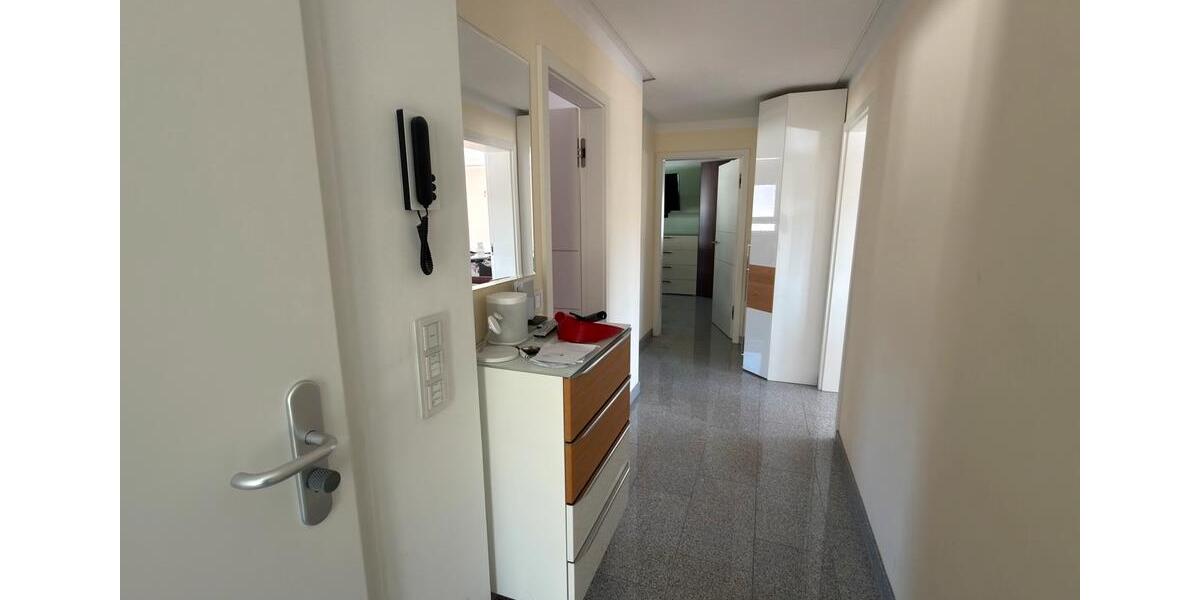 Etagenwohnung Frankfurt am Main Rödelheim - 3 Zimmer, 82 m&sup2;, 1.400&euro; | Angebot:25368735