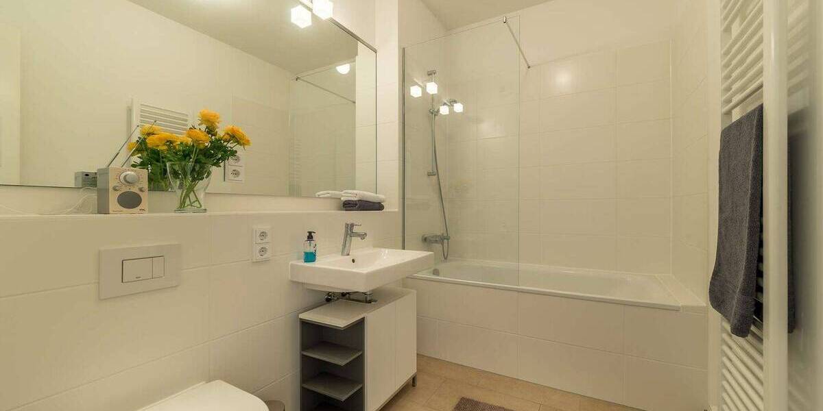 Etagenwohnung Frankfurt am Main Bahnhofsviertel - 2 Zimmer, 65 m&sup2;, 2.290&euro; | Angebot:26064210