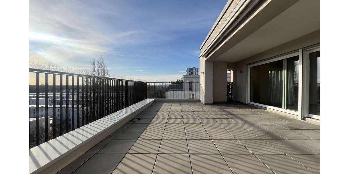 Etagenwohnung Frankfurt am Main Bockenheim - 3 Zimmer, 144 m&sup2;, 2.825&euro; | Angebot:25984811