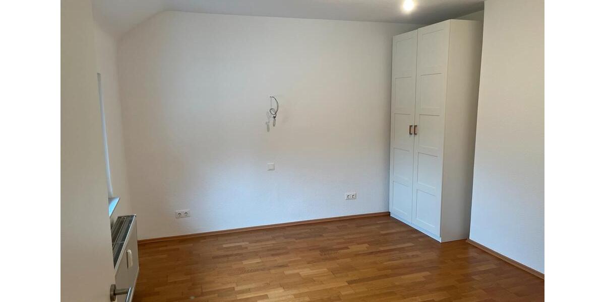 Etagenwohnung Hanau Lamboy - 4.5 Zimmer, 100 m&sup2;, 1.685&euro; | Angebot:26025568