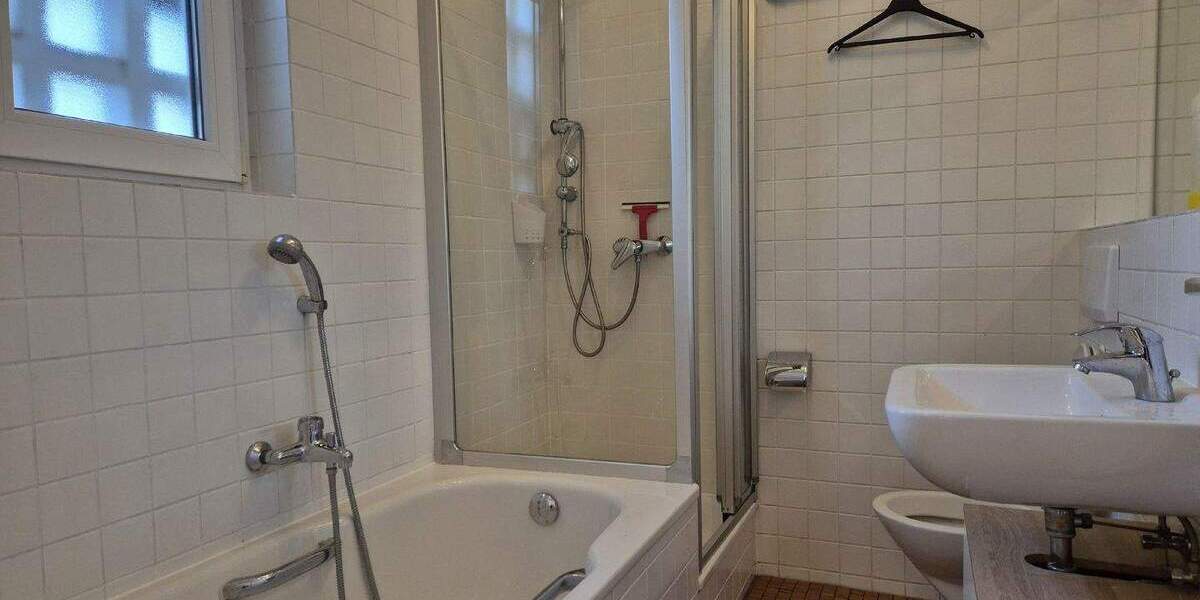 Mehrfamilienhaus, Wohnhaus Neu-Isenburg Gravenbruch - 4 Zimmer, 125 m&sup2;, 2.200&euro; | Angebot:25661015