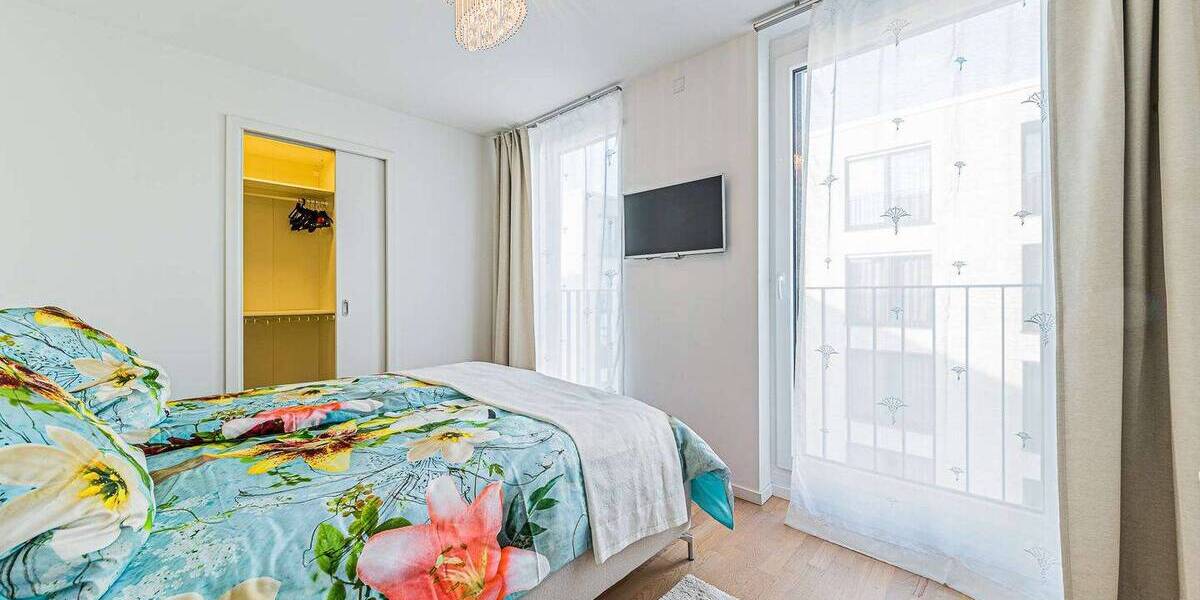 Etagenwohnung Frankfurt am Main Sachsenhausen - 3 Zimmer, 92 m&sup2;, 2.990&euro; | Angebot:26819685
