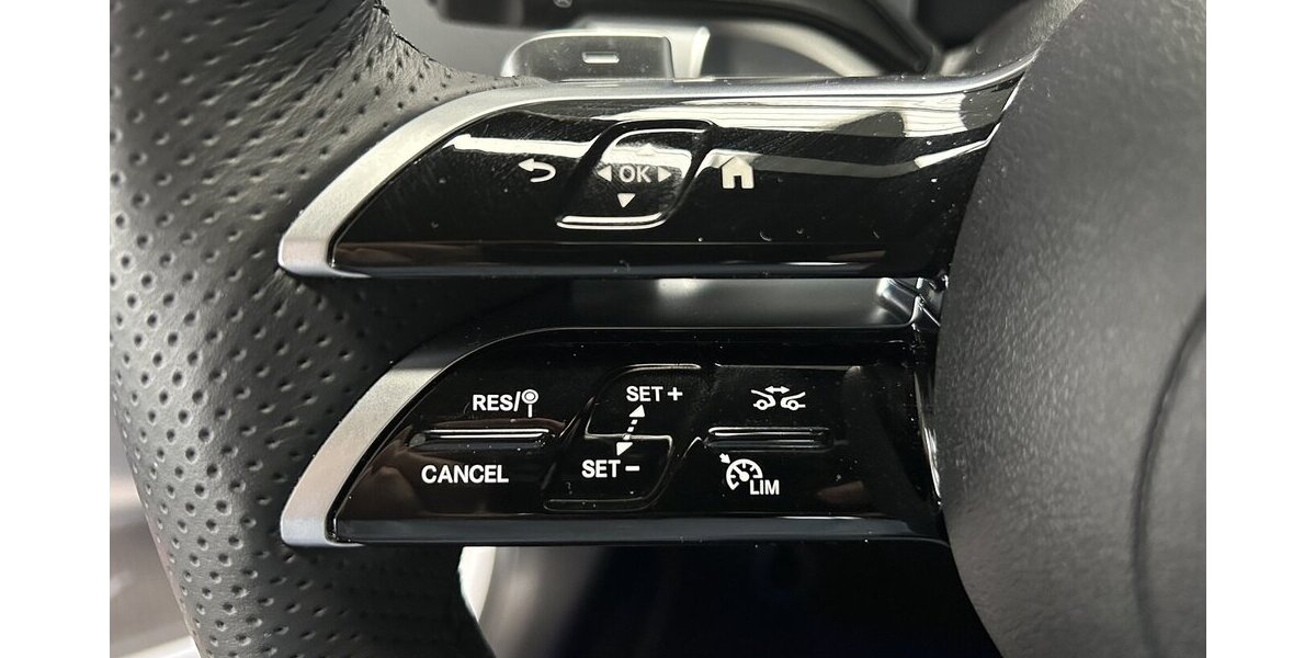 Mercedes-Benz GLB 250 4M AMG PREMIUM DISTRONIC- BURMESTER-360° 14.836 km 50.489 &euro; Groß-Umstadt 64823